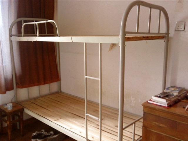宿舍铁架床