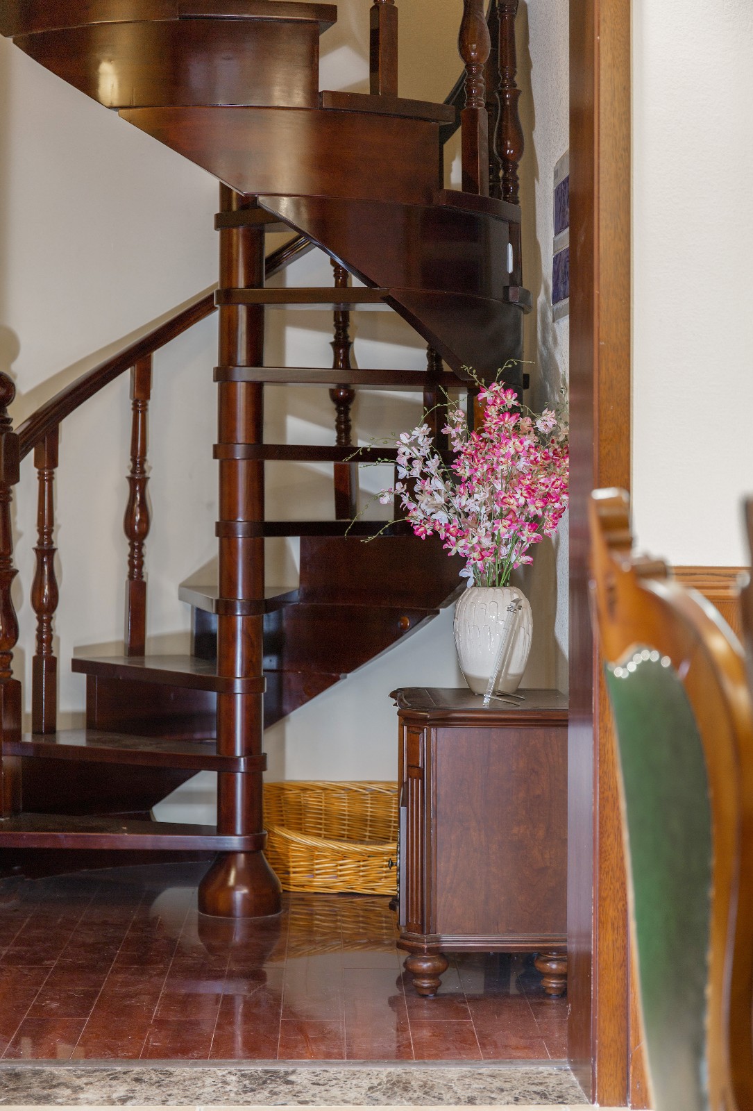 美式客厅楼梯实景图